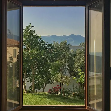 Abruzzo Borgo Apartment Alanno